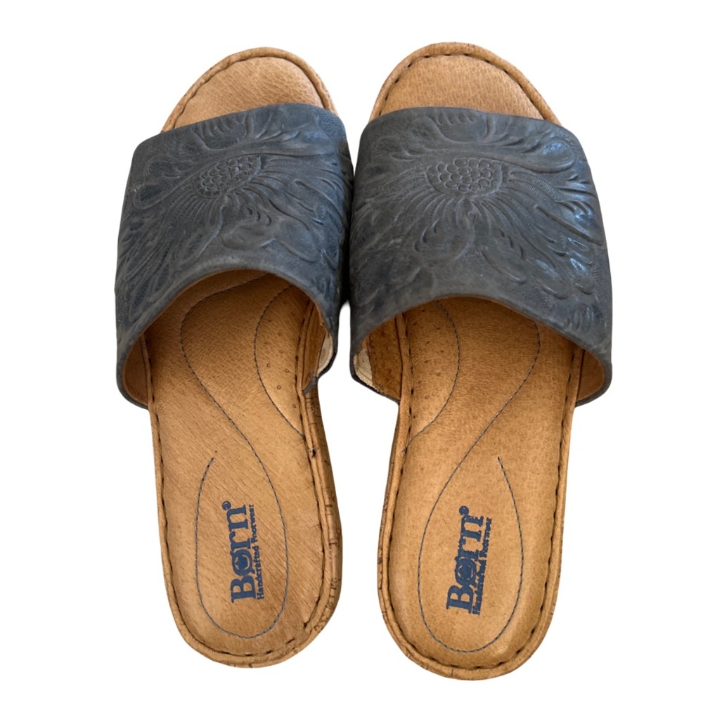 Born sandals